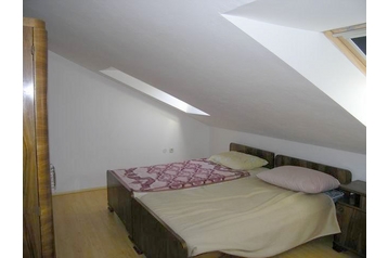 Croaţia Privát Pula, Exteriorul